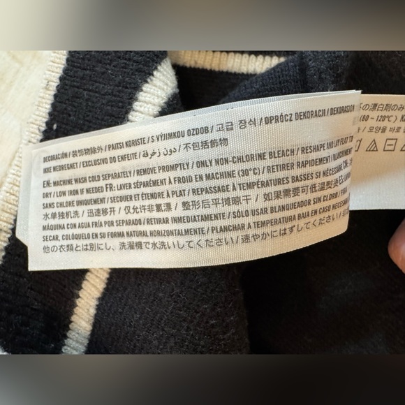 Abercrombie & Fitch Black Sleeveless Polo Sweater Vest S Crop - Picture 11 of 11